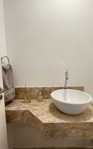 Casa de condomínio à venda com 107m², 2 quartos e 2 vagas Casa de condomínio à venda com 107m², 2 quartos e 2 vagasBanheiro 3