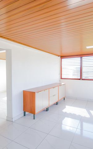 Casa para alugar com 140m², 2 quartos e 2 vagasCozinha