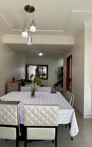 Casa para alugar com 220m², 3 quartos e 4 vagas