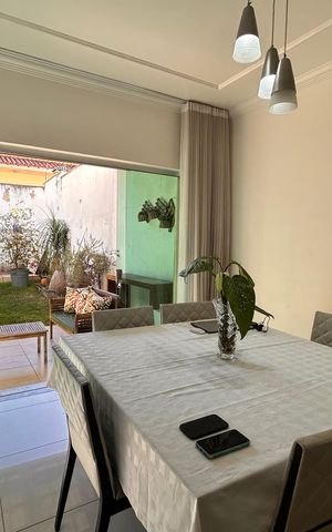 Casa para alugar com 220m², 3 quartos e 4 vagas