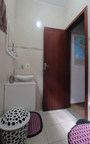 Casa de condomínio para alugar com 140m², 4 quartos e 2 vagasBanheiro da Suite