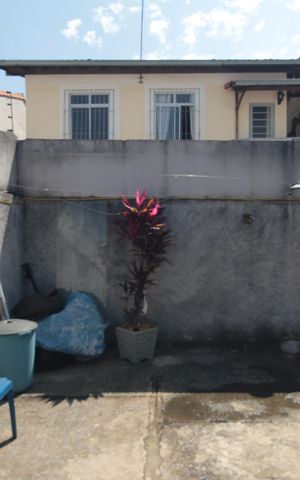 Casa de condomínio para alugar com 140m², 4 quartos e 2 vagasQuintal