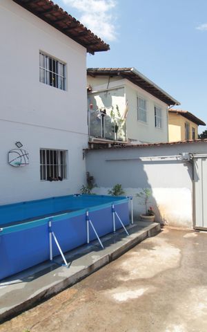 Casa de condomínio para alugar com 140m², 4 quartos e 2 vagasQuintal
