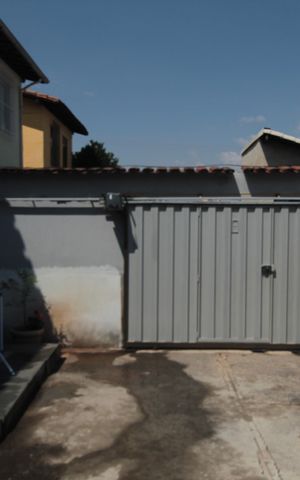 Casa de condomínio para alugar com 140m², 4 quartos e 2 vagasQuintal