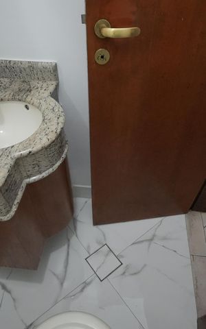 Casa para alugar com 189m², 4 quartos e 2 vagasBanheiro Social