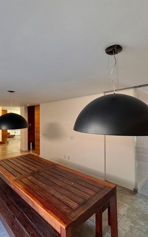 Casa de condomínio à venda com 600m², 3 quartos e 3 vagas Casa de condomínio à venda com 600m², 3 quartos e 3 vagasSala