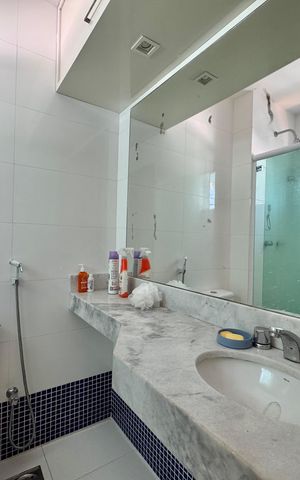 Casa de condomínio à venda com 600m², 3 quartos e 3 vagas Casa de condomínio à venda com 600m², 3 quartos e 3 vagasSuíte 2 - Banheiro