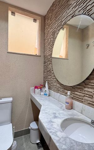 Casa de condomínio à venda com 600m², 3 quartos e 3 vagas Casa de condomínio à venda com 600m², 3 quartos e 3 vagasLavabo