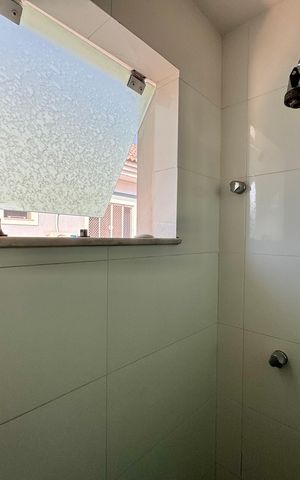 Casa de condomínio à venda com 600m², 3 quartos e 3 vagas Casa de condomínio à venda com 600m², 3 quartos e 3 vagasSuíte 2 - Banheiro