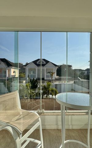 Casa de condomínio à venda com 600m², 3 quartos e 3 vagas Casa de condomínio à venda com 600m², 3 quartos e 3 vagasSuíte 1 - Varanda