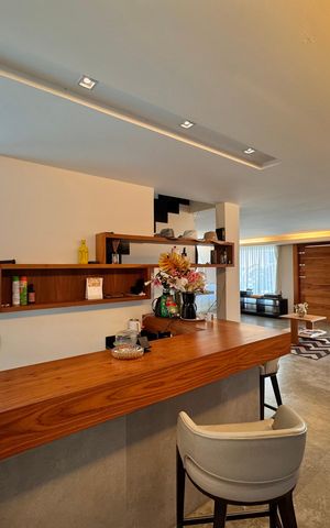 Casa de condomínio à venda com 600m², 3 quartos e 3 vagas Casa de condomínio à venda com 600m², 3 quartos e 3 vagasSala