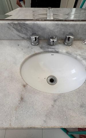 Casa de condomínio à venda com 600m², 3 quartos e 3 vagas Casa de condomínio à venda com 600m², 3 quartos e 3 vagasSuíte 3 - Banheiro
