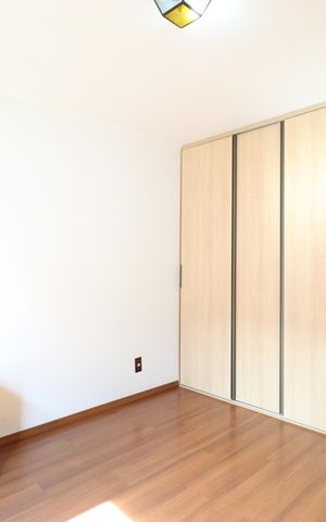 Casa à venda com 600m², 4 quartos e 3 vagasSuite 