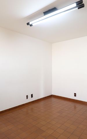 Casa à venda com 600m², 4 quartos e 3 vagasCopa