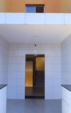 Apartamento para alugar com 43m², 2 quartos e sem vagaÁrea comum - Saguão do prédio