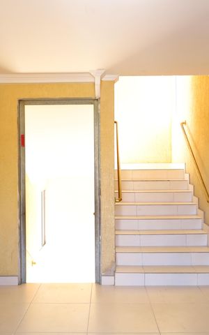 Apartamento para alugar com 43m², 2 quartos e sem vagaÁrea comum - Saguão do prédio