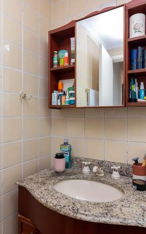 Apartamento à venda com 65m², 2 quartos e 1 vaga Apartamento à venda com 65m², 2 quartos e 1 vagaBanheiro