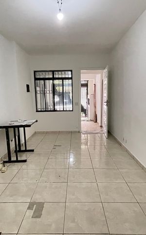 Casa para alugar com 90m², 2 quartos e 1 vaga Casa para alugar com 90m², 2 quartos e 1 vagaSala