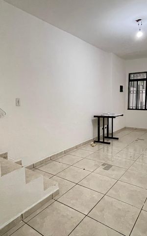 Casa para alugar com 90m², 2 quartos e 1 vaga Casa para alugar com 90m², 2 quartos e 1 vagaSala