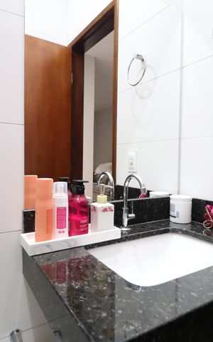 Casa para alugar com 70m², 3 quartos e 2 vagasBanheiro Social