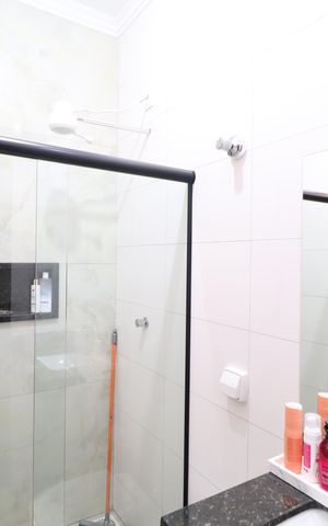 Casa para alugar com 70m², 3 quartos e 2 vagasBanheiro Social
