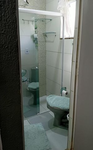 Casa à venda com 120m², 3 quartos e sem vaga Casa à venda com 120m², 3 quartos e sem vagaBanheiro