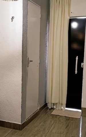 Casa à venda com 120m², 3 quartos e sem vaga Casa à venda com 120m², 3 quartos e sem vagaSala