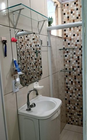 Casa à venda com 120m², 3 quartos e sem vaga Casa à venda com 120m², 3 quartos e sem vagaBanheiro