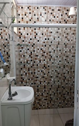 Casa à venda com 120m², 3 quartos e sem vaga Casa à venda com 120m², 3 quartos e sem vagaBanheiro
