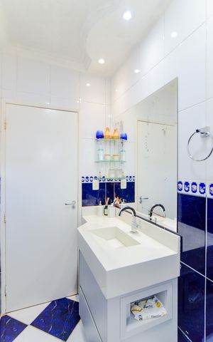 Casa à venda com 178m², 3 quartos e 2 vagasBanheiro da Suíte
