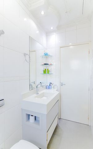 Casa à venda com 178m², 3 quartos e 2 vagasBanheiro