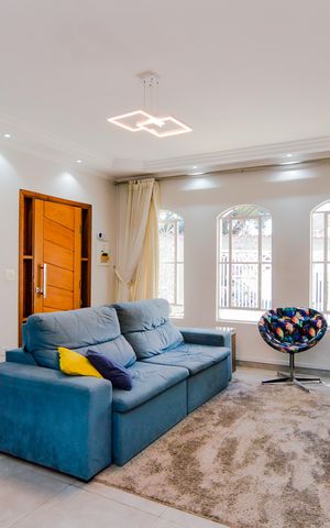 Casa à venda com 178m², 3 quartos e 2 vagasSala