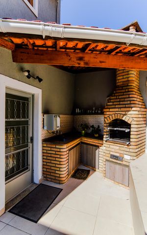 Casa à venda com 178m², 3 quartos e 2 vagasChurrasqueira