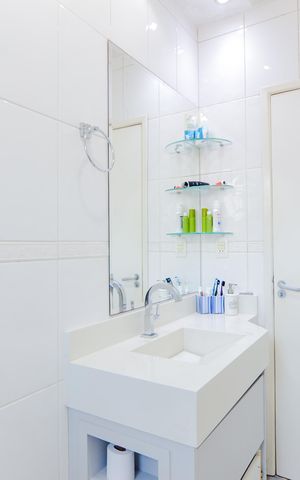 Casa à venda com 178m², 3 quartos e 2 vagasBanheiro