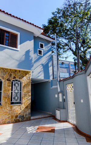 Casa à venda com 178m², 3 quartos e 2 vagasGaragem