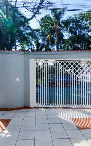 Casa à venda com 178m², 3 quartos e 2 vagasGaragem