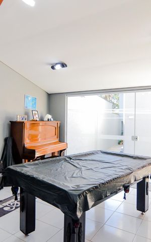 Casa à venda com 178m², 3 quartos e 2 vagasEdícula