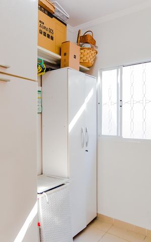Casa à venda com 178m², 3 quartos e 2 vagasÁrea de Serviço - quarto de Serviço