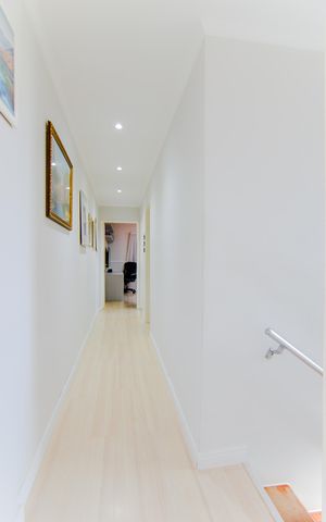 Casa à venda com 178m², 3 quartos e 2 vagasCorredor dos Dormitórios