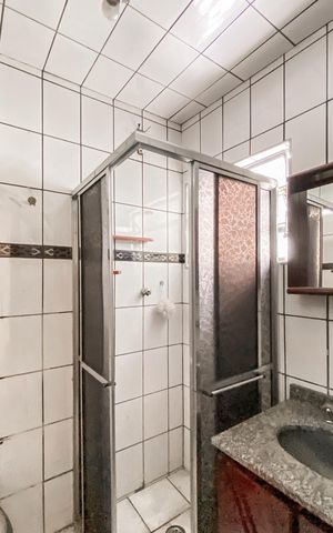 Casa à venda com 200m², 2 quartos e 3 vagas Casa à venda com 200m², 2 quartos e 3 vagasBanheiro