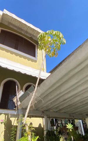 Casa à venda com 200m², 2 quartos e 3 vagas Casa à venda com 200m², 2 quartos e 3 vagasÁrea comum