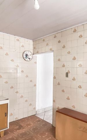 Casa à venda com 200m², 2 quartos e 3 vagas Casa à venda com 200m², 2 quartos e 3 vagasCozinha