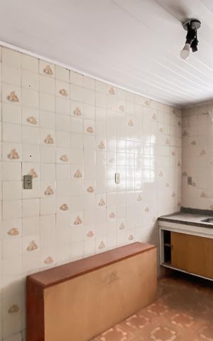 Casa à venda com 200m², 2 quartos e 3 vagas Casa à venda com 200m², 2 quartos e 3 vagasCozinha
