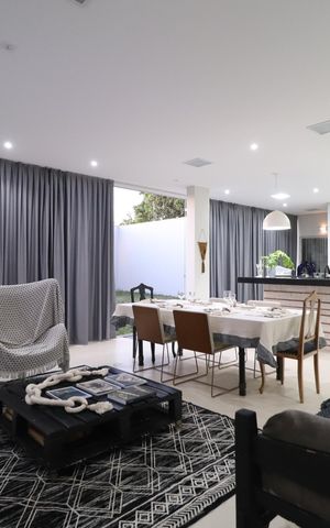 Casa para alugar com 311m², 3 quartos e 2 vagasSala