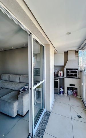 Apartamento à venda com 68m², 3 quartos e 2 vagasVaranda