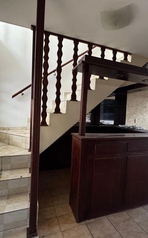 Casa para alugar com 350m², 3 quartos e 2 vagas Casa para alugar com 350m², 3 quartos e 2 vagasSala