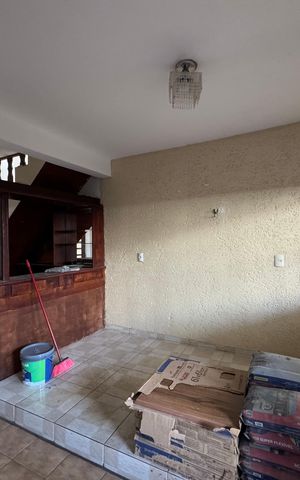 Casa para alugar com 350m², 3 quartos e 2 vagas Casa para alugar com 350m², 3 quartos e 2 vagasSala