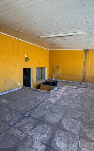 Casa para alugar com 350m², 3 quartos e 2 vagas Casa para alugar com 350m², 3 quartos e 2 vagasVaranda