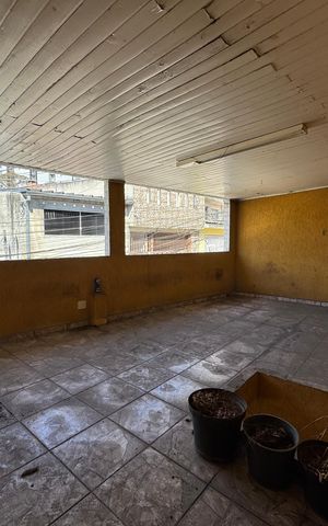 Casa para alugar com 350m², 3 quartos e 2 vagas Casa para alugar com 350m², 3 quartos e 2 vagasVaranda