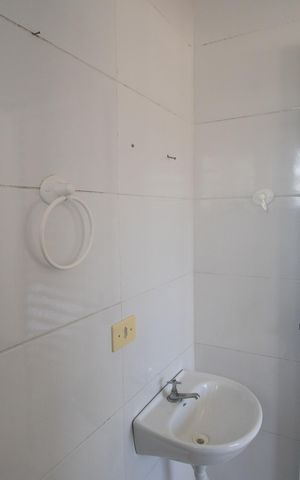 Casa para alugar com 46m², 2 quartos e 1 vagaBanheiro 
